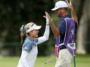 Merayakan Kemenangan, Kemanusiaan, dan Kebersamaan dengan Toss Merayakan Kemenangan, Kemanusiaan, dan Kebersamaan dengan Toss