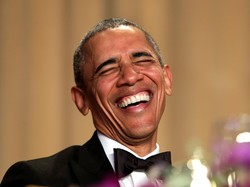 Sejak JFK, Presiden AS Melawak di Acara Makan Malam Wartawan Gedung Putih