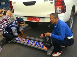 Dishub DKI Modifikasi Mobil untuk Menyapu Ranjau Paku