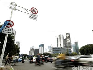 MA Batalkan Larangan Motor, Polisi: Cabut Dulu Rambu-rambunya MA Batalkan Larangan Motor, Polisi: Cabut Dulu Rambu-rambunya