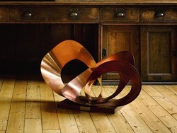 Dua Patung Unik Barbara Hepworth Dilelang Rp 19 Miliar