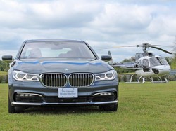 BMW Kini Pakai Teknologi Mobil Tercepat Dunia