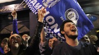 Fans Leicester pun malakukan nonton bareng pertandingan Chelsea vs Tottenham Hotspur. Reuters/Eddie Keogh Livepic.