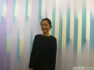 Mengenal Lebih Dekat Seniman Syagini Ratna Wulan Mengenal Lebih Dekat Seniman Syagini Ratna Wulan