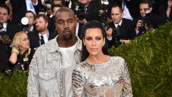 Futuristic Lover! Kim Kardashian dan Kanye West di Met Gala 2016