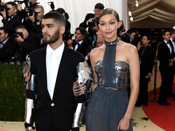 Dikabarkan Putus, Gigi Hadid Masih Panggil Zayn Malik Pacar