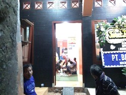 Pemilik Sate Padang Ajo Ramon Tutup Usia