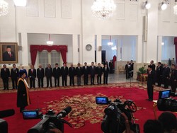 Syarifuddin Ucapkan Sumpah Jabatan Wakil Ketua MA di Depan Jokowi