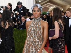 Persiapan Billboard Music Awards, Ciara Coba 10 Gaun