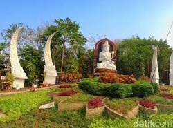 Kemenpar Angkat Jempol Untuk Malang Flower Carnival