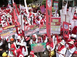 Massa Bidan Pindah Demo ke Istana, Lalin Depan Kemenkes Kembali Dibuka