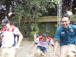 Bertualang Spesial Bersama Sam Lowes dan Federal Oil di Jalanan Ibu Kota