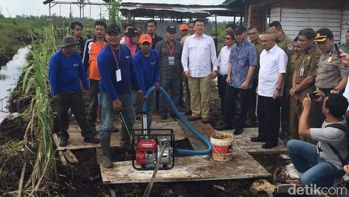 Peninjauan pengerjaan sumur bor Peninjauan pengerjaan sumur bor