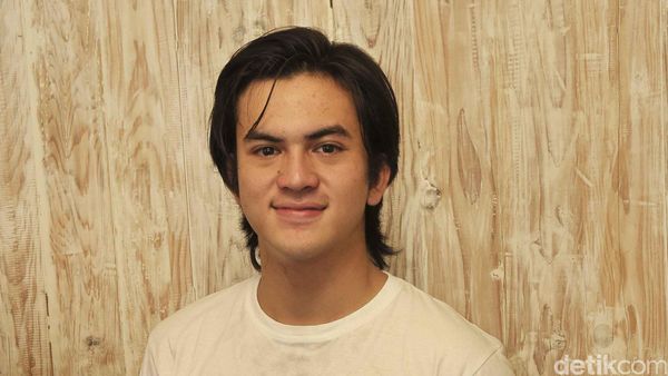 Rizky Nazar Makin Gondrong