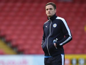 Andy King sang Juara League One, Championship, dan Premier League