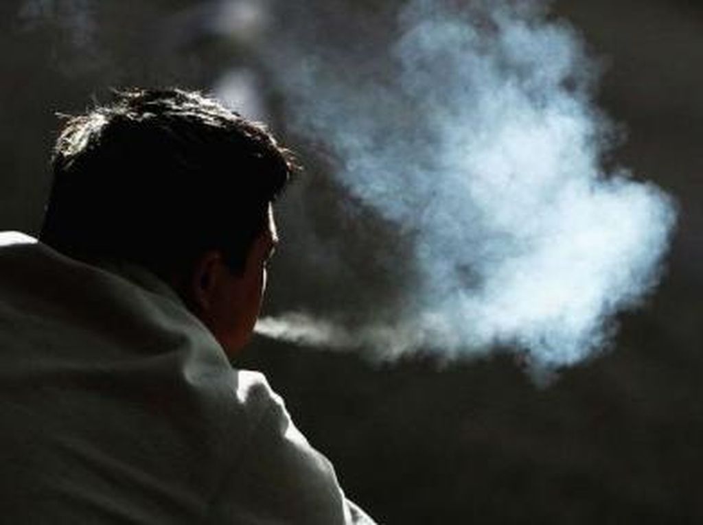 Kata Siapa Kalau Asap Rokok Sudah Hilang Bahaya Pun Ikut Hilang?