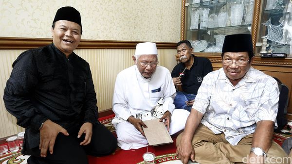 Sejumlah Tokoh Nasional Melayat Tuty Alawiyah