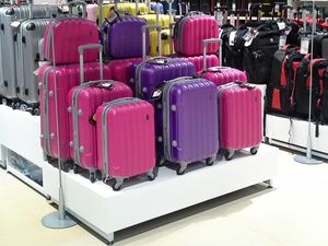 Mudik Jinjing Koper Keren Diskon hingga 70%, Buruan Serbu Transmart!