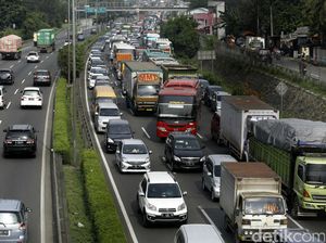 Truk Besar Dilarang Masuk Tol Cikampek, Ini Dampak ke Arus Barang Truk Besar Dilarang Masuk Tol Cikampek, Ini Dampak ke Arus Barang