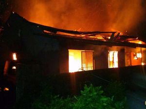 Rumah Kontrakan 5 Pintu di Sawangan Terbakar, 1 Tewas