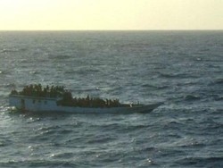 Perahu Pencari Suaka Masuki Wilayah Australia