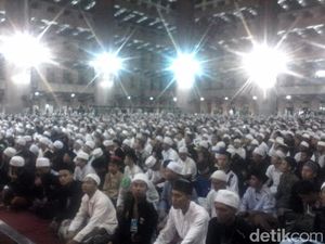 Peringati Isra Miraj, Majelis Rasulullah Gelar Zikir Akbar di Istiqlal
