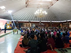 Njungok Bareng Netizen di Bojonegoro Penuh Sesak