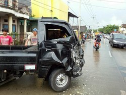 3 Kendaraan Kecelakaan Beruntun di Sukabumi, 1 Orang Terluka