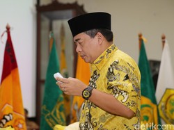 Novanto Ketum Golkar, Bagaimana Nasib Akom dan Loyalisnya?