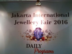 Pameran Perhiasan Digelar di JCC, Ada Kontes Angkat Emas 12,5 Kg Pakai 3 Jari