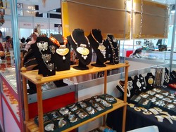 Mutiara China Masuk RI Pakai Kode Produk Manik-manik