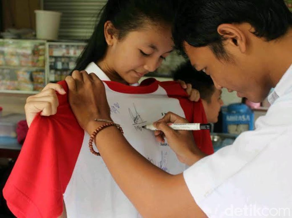 Lulus SMA Mau ke Mana? Lulus SMA Mau ke Mana?