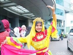 Foto: Peserta Sunsilk Hijab Hunt Tampil Maksimal dengan Kostum Tari
