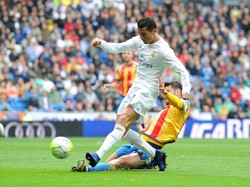 Taklukkan Valencia 3-2, Madrid Geser Atletico