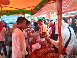Warga Serbu Pasar Murah,  3 Truk Beras Hingga Cabai Merah Ludes dalam 2 Jam