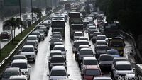 Tol TB Simatupang Mengular Panjang