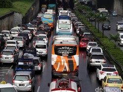 Bulan Puasa, Kemacetan Jam Pulang Kerja Bergeser ke Pukul 15.00 WIB