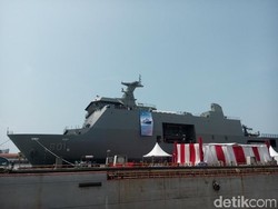 JK Lepas Ekspor Perdana Kapal Perang SSV ke Filipina