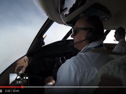 Suasana Kokpit Pesawat Ketika Turbulensi, Pilot Lepas Tangan