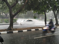 Hujan Deras di Jakarta dan Bekasi, Genangan Bermunculan