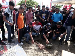 Peletakan Batu Pertama Tugu Bikers Indonesia