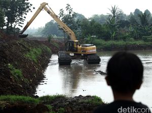 Cegah Banjir, Waduk Brigif Dinormalisasi