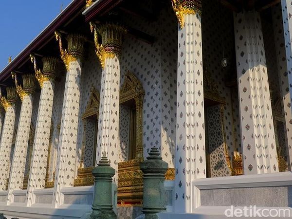 Mengagumi Sudut Cantik Wat Arun di Bangkok