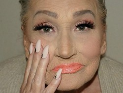 The Power of Makeup, Nenek 80 Tahun Tampak Lebih Muda Setelah Dirias Cucunya