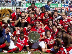 PSV Pertahankan Gelar Juara Liga Belanda PSV Pertahankan Gelar Juara Liga Belanda