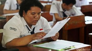Siswa SMP Jalani Ujian Nasional