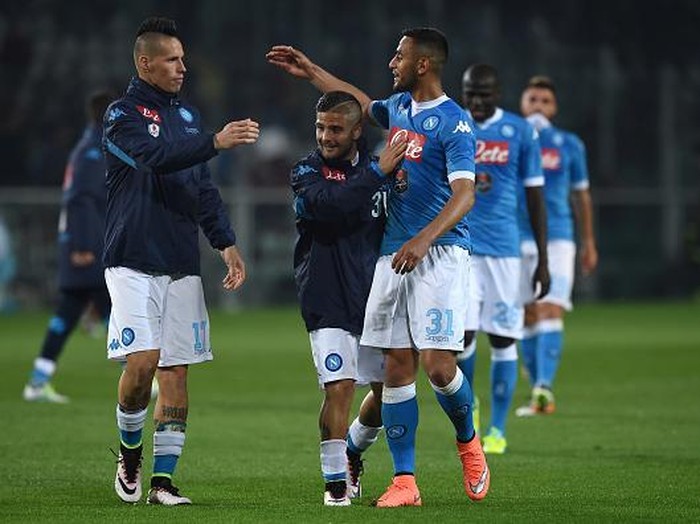 Napoli Tundukkan Torino 2-1