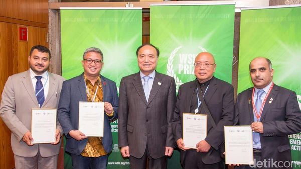 Internet Sehat Diganjar Award di Jenewa