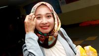 Ehm... Laudya Cynthia Bella Temani Ponakan Jusuf Kalla Tanding Basket