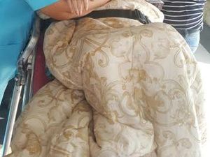 Terdakwa ini Tetap Dihadirkan di Sidang Meski Sakit